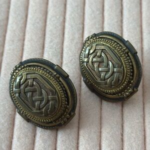 Vintage Gold Clip-On Vintage Earrings